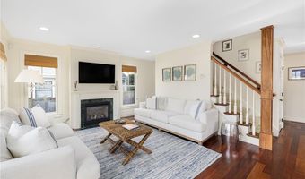 44 Tuckerman Ave, Middletown, RI 02842