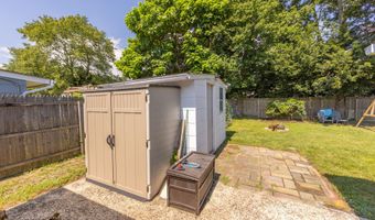 107 6th St, Barnegat, NJ 08005