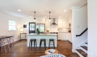 6917 Lancer Dr, Charlotte, NC 28226