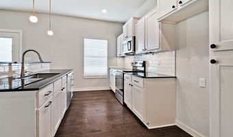 3917 SW Peachwood Dr, Bentonville, AR 72713