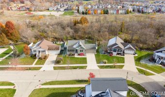 10902 Woodedge Dr, Allendale, MI 49401