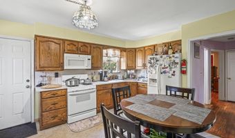 40 Avenel St, Avenel, NJ 07001