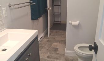 29 Whitney St, Auburn, ME 04210