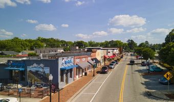 1813 QUAKER St, Hampton, GA 30228