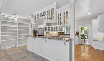 255 Scenic Dr, Ashland, OR 97520
