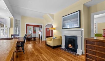 58 Second St, Newport, RI 02840