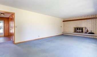2216 Duff Ave, Ames, IA 50010