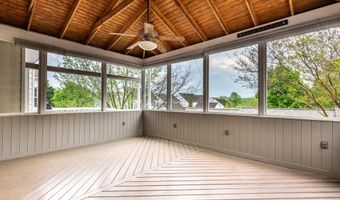 20362 HARTWELL St, Ashburn, VA 20147