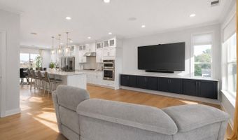 5 Brentwood Cir, Danbury, CT 06810