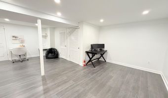 6910 FERN Pl, Annandale, VA 22003