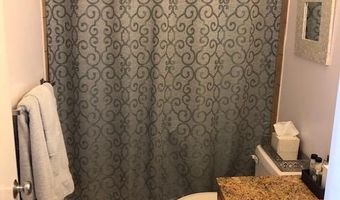 1633 N COLONIAL Ter 201, Arlington, VA 22209