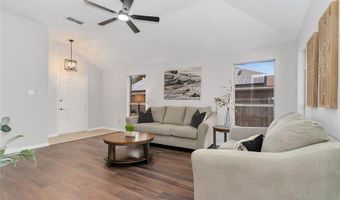 302 Cherokee Trl, Alvarado, TX 76009