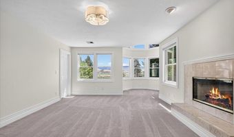 255 Scenic Dr, Ashland, OR 97520