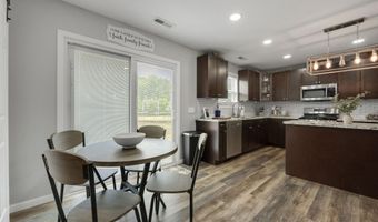 1704 Dallas St, Auburn, IN 46706