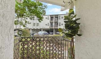 7504 Parkway Dr 100, La Mesa, CA 91942