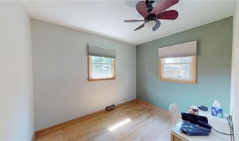 417 Euclid St, Alden, MN 56009