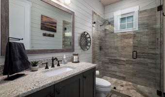 32 NARROWS Pt, Alexander City, AL 35010