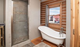 258 A Howie Rd, Big Timber, MT 59011