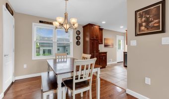 32 Bowline St, Beachwood, NJ 08722