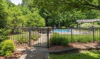12 Rachel Way, Bedford, NH 03110