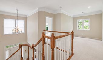 21565 CENTER POINT Cir, Ashburn, VA 20147