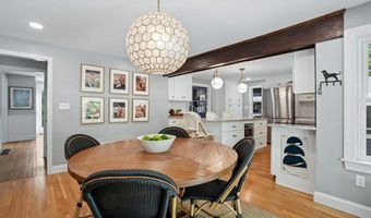 18 Hawk Dr, Bedford, NH 03110