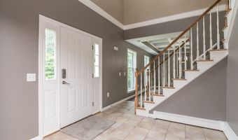 27 South St, Blandford, MA 01008
