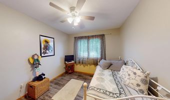 1906 Greenwood Dr, Albert Lea, MN 56007