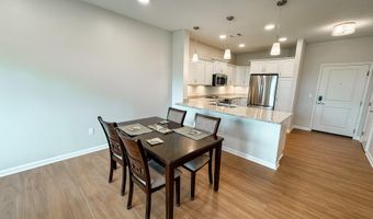 2205 Green Hills Dr 1211, Ames, IA 50014