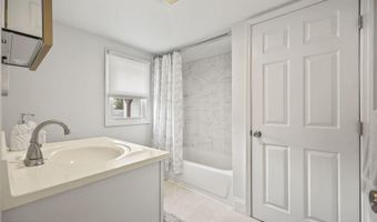 17 Cedar Ave, North Middletown, NJ 07748