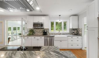 15 Bestwick Trl, Coventry, RI 02816