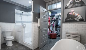 585 White Cir 32, Athens, GA 30605