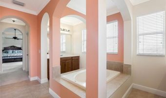 1724 Birdie Dr, Naples, FL 34120