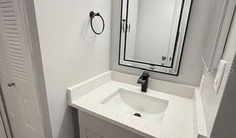 208 AFTON Sq 204, Altamonte Springs, FL 32714