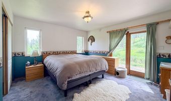 2015 THONI Rd, Addy, WA 99101