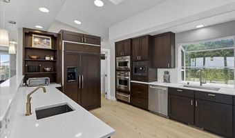 16847 Woods Pointe Cir, Anchorage, AK 99516