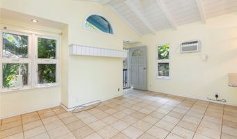 1254 Ulupii St, Kailua, HI 96734