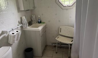 905 County St, Bennington, VT 05201