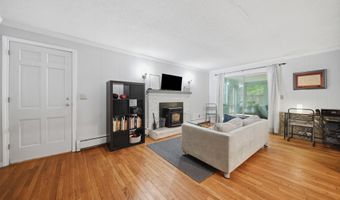 47 Beaver Ln, Bedford, NH 03110