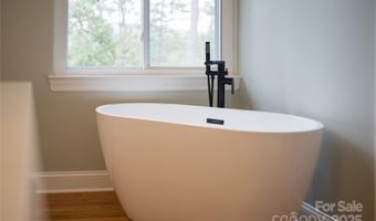 351 Windsor Rd, Asheville, NC 28804