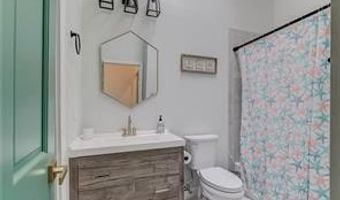 66 Girard Ave 423, Newport, RI 02840