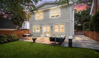 3118 17TH St N, Arlington, VA 22201