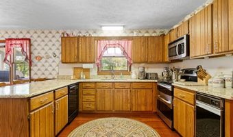 141 EMBILL Dr, Blakeslee, PA 18610