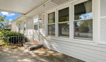 211 S Main St, Argenta, IL 62501