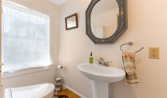 390 Front St, Bath, ME 04530