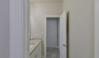 6405 Roux Dr, Baton Rouge, LA 70817