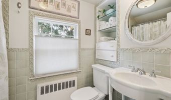 22 Concord Rd, Danbury, CT 06810