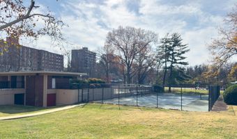 1300 ARMY NAVY Dr 124, Arlington, VA 22202