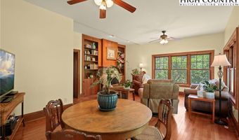 140 Library Ln, Banner Elk, NC 28604