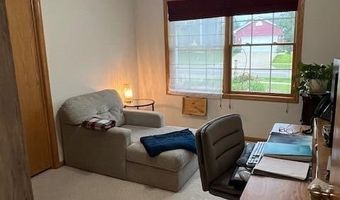 4806 Waller St, Ames, IA 50014
